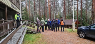 Pitkän reitin (15 km) lähtijät lähtökuopissa.