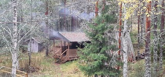 Savusauna lämpiää.