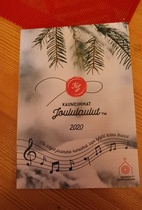 Laulettiin joululauluja tästä vihkosesta