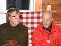 Yhdistystensä puheenjohtajat Vieri ja Mäenpää.