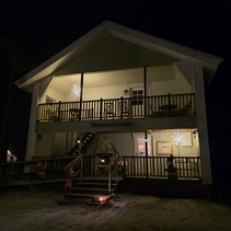 Päämökki valmis vastaanottamaan tilaisuuden osallistujat