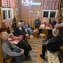 Porukkaa oli "tuvan täydeltä"